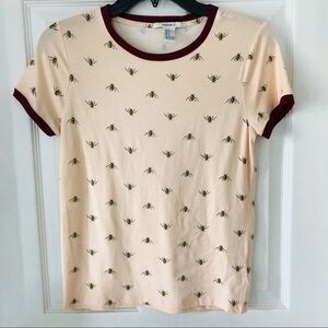FOREVER 21 peach bumblebee graphic cotton stretch T shirt Size small
